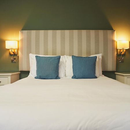 Rose And Crown Yealmpton Hotel Bagian luar foto