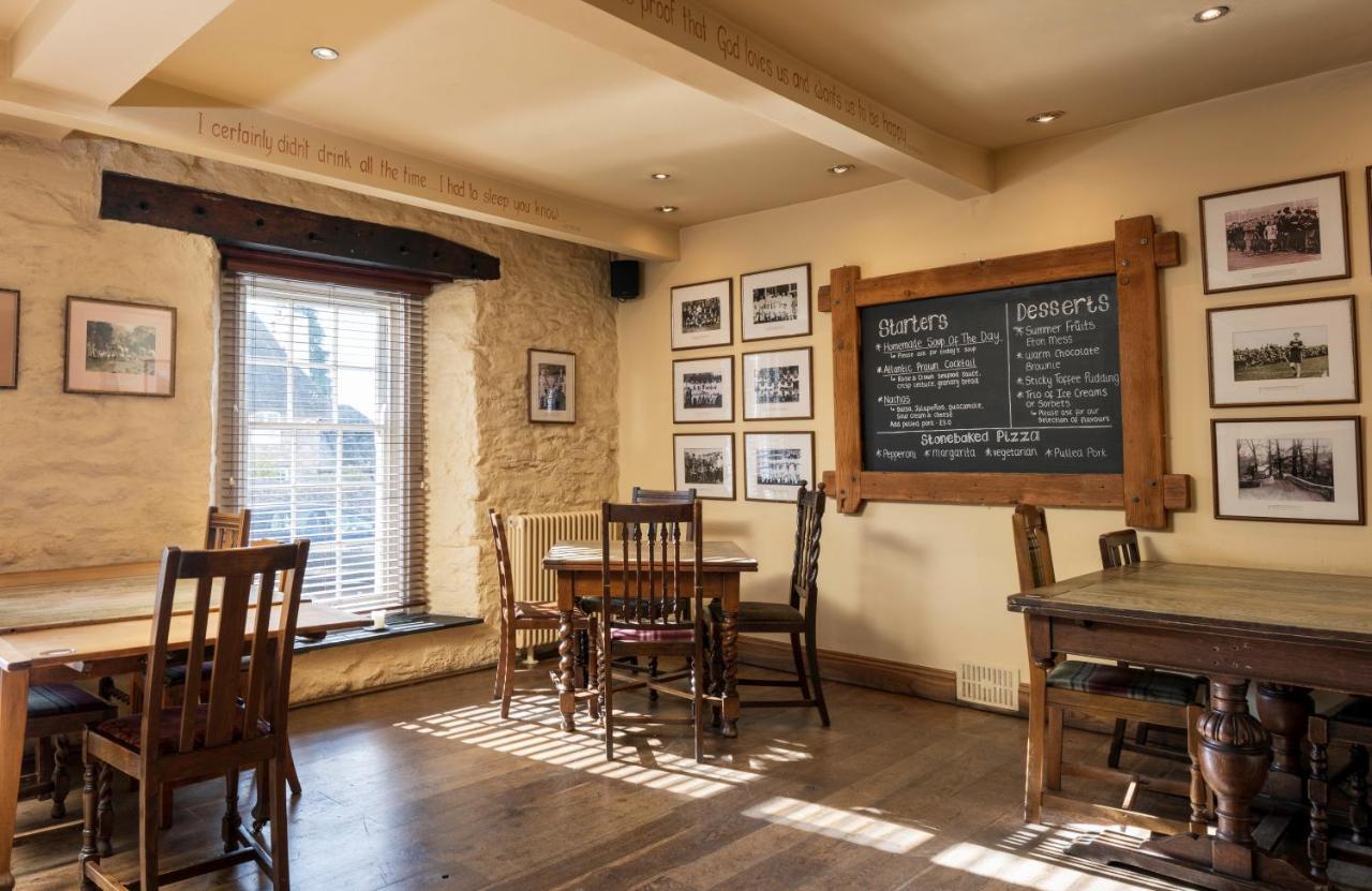 Rose And Crown Yealmpton Hotel Bagian luar foto