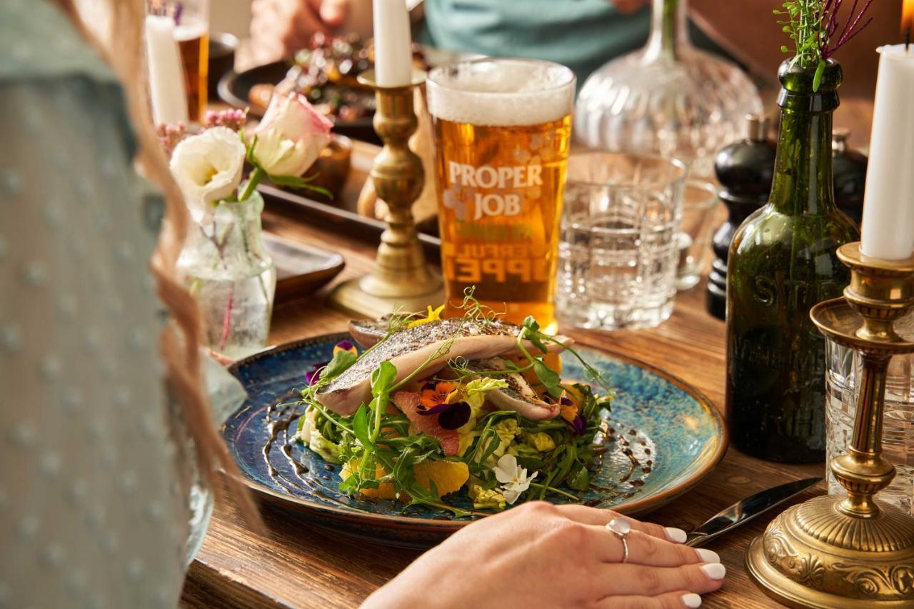 Rose And Crown Yealmpton Hotel Bagian luar foto