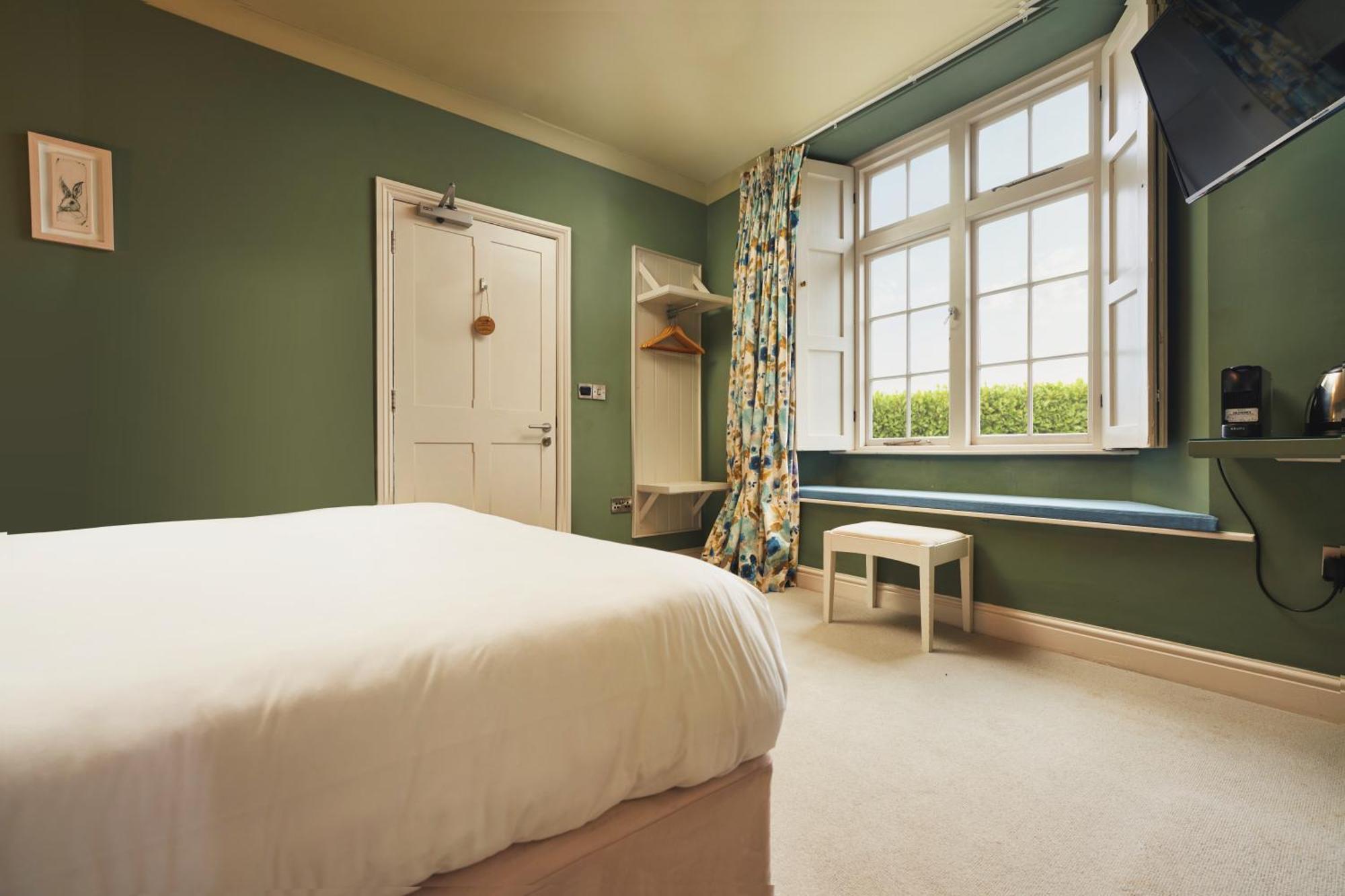 Rose And Crown Yealmpton Hotel Bagian luar foto