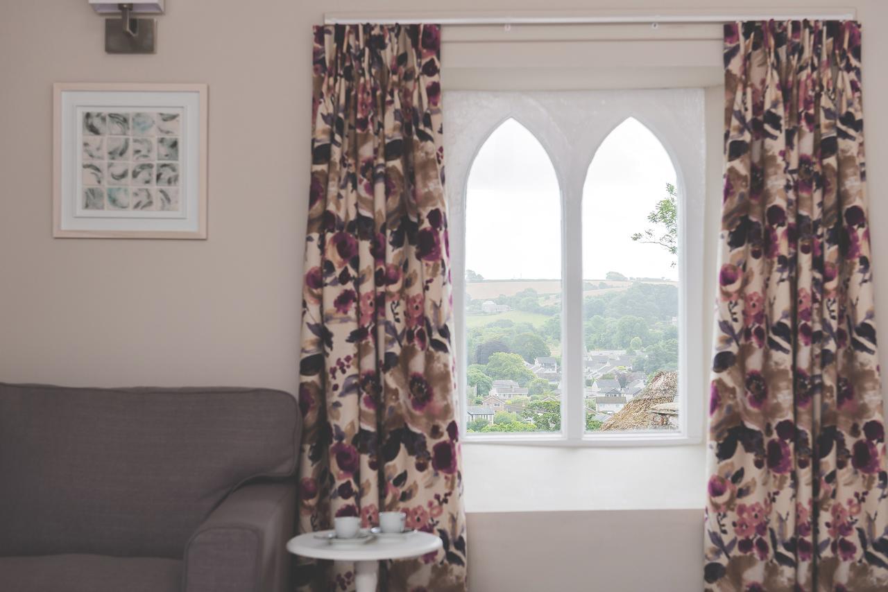 Rose And Crown Yealmpton Hotel Bagian luar foto